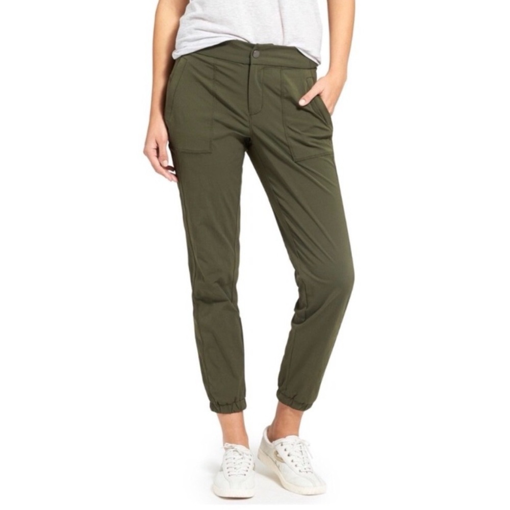 Athleta Trekkie Jogger in Forest Green.
